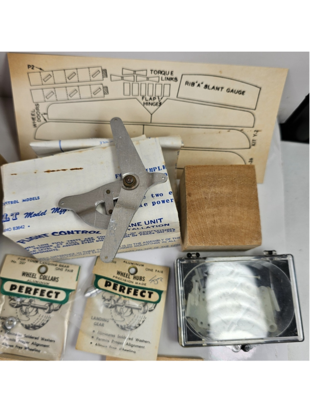 Vintage Comet Douglas Invader A-26 Flying Scale Balsa Model Kit Y2:129 Started - Picture 5 of 16